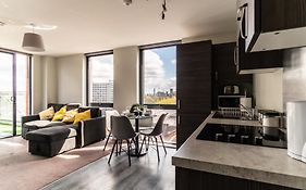 Prime Location 1 Bed Penthouse Apartment