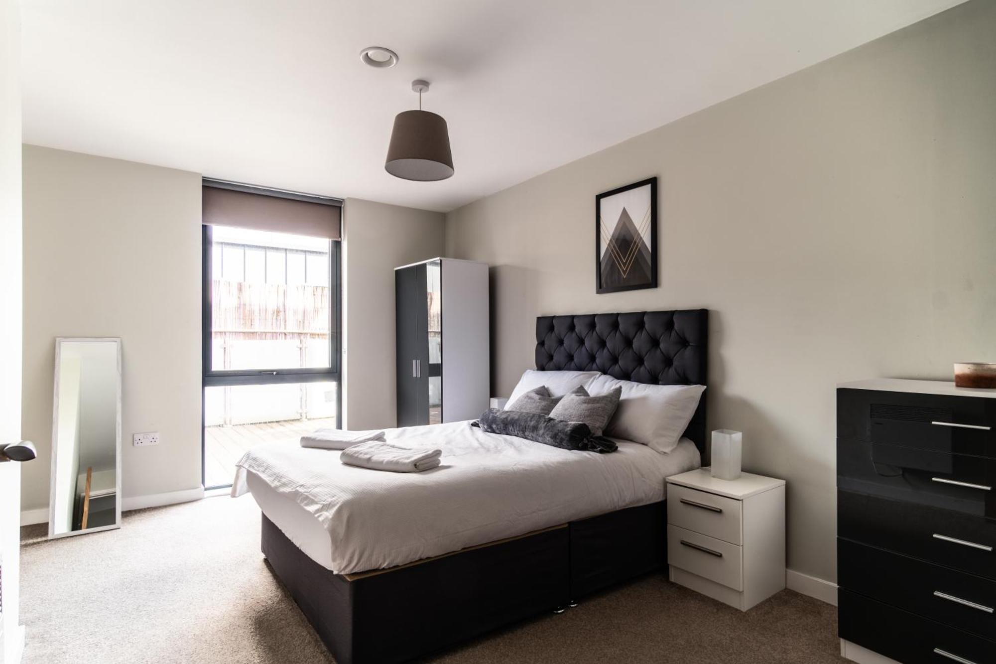 Prime Location 1 Bed Penthouse Apartment Manchester Exterior photo